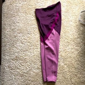 Booty flattering color block 7/8 leggings